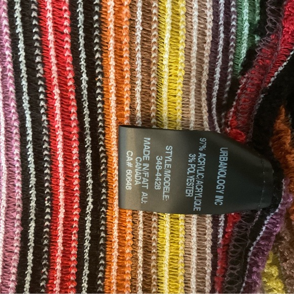 New Pure Essence cape/wrap, size S - Picture 8 of 9